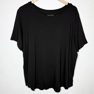 Everyday Relaxed Black Short-Sleeve Tee